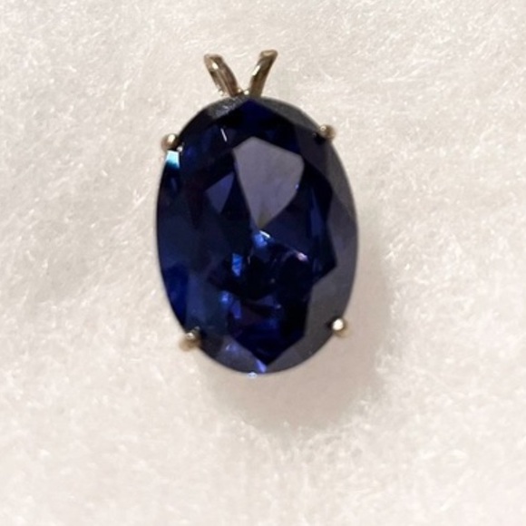 Deep Purple/Blue Oval Stone Pendant in Silver Setting - Picture 1 of 10